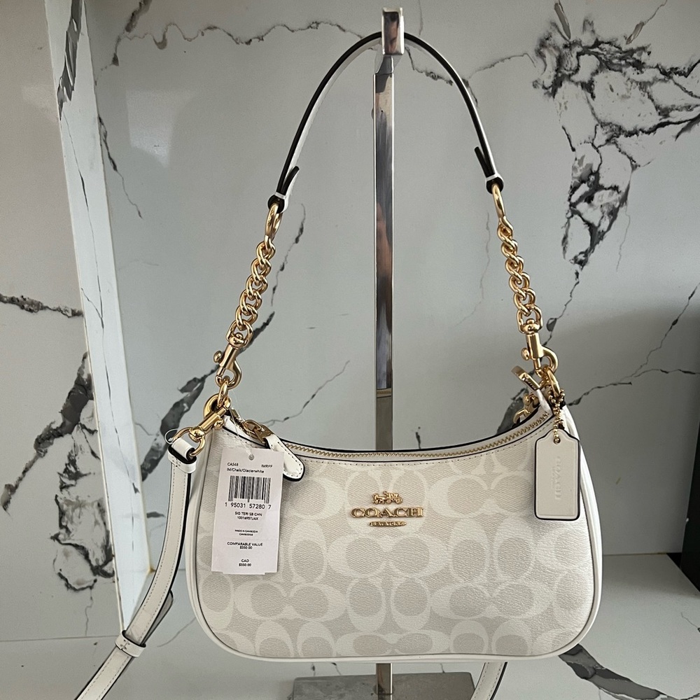 Coach Teri Shoulder Bag In Signature Canvas